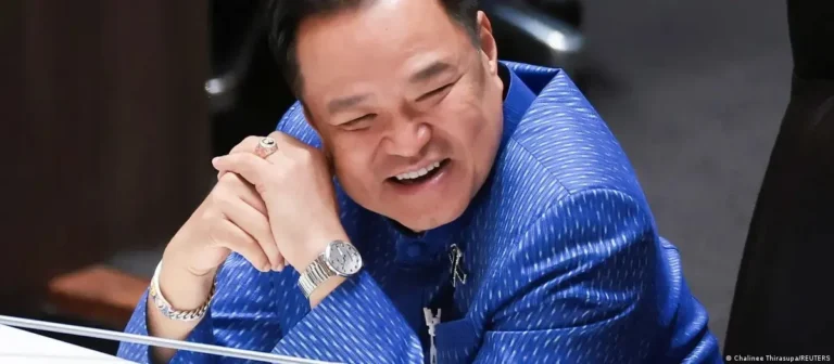 Thai PM blames hoarding, smuggling for fuel shortage