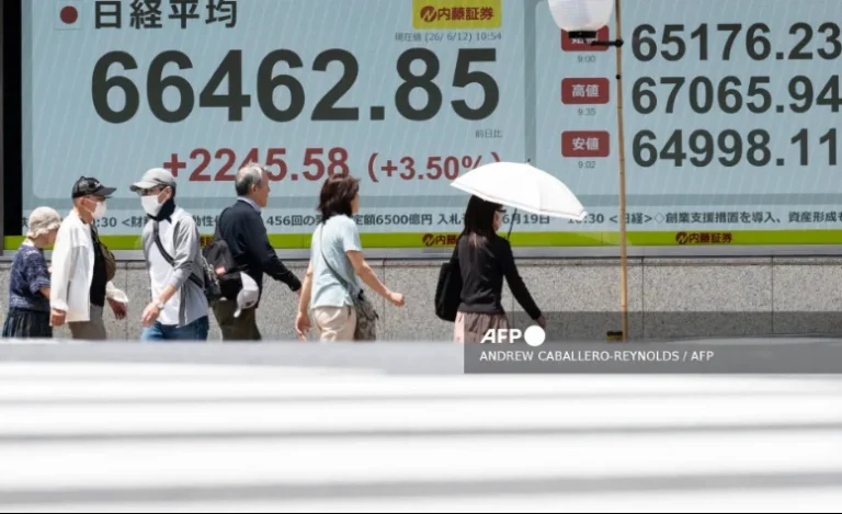 Crude oil prices fall as US–Iran peace deal boosts global equities
